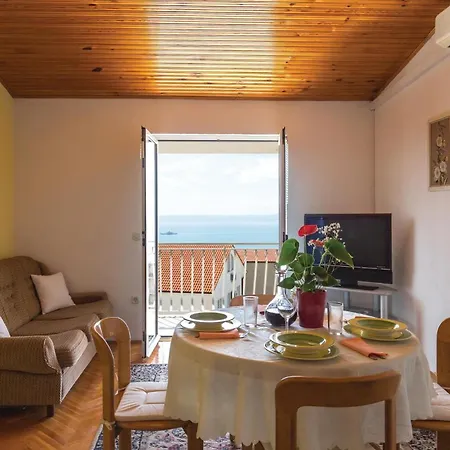 Two-bedroom With Sea View 03 아파트 마카르스카